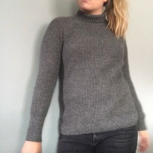 Gray Banana Republic sweater